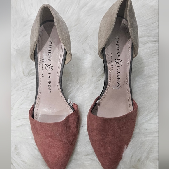 Pointed Beige And Pink Heels - Picture 2 of 7